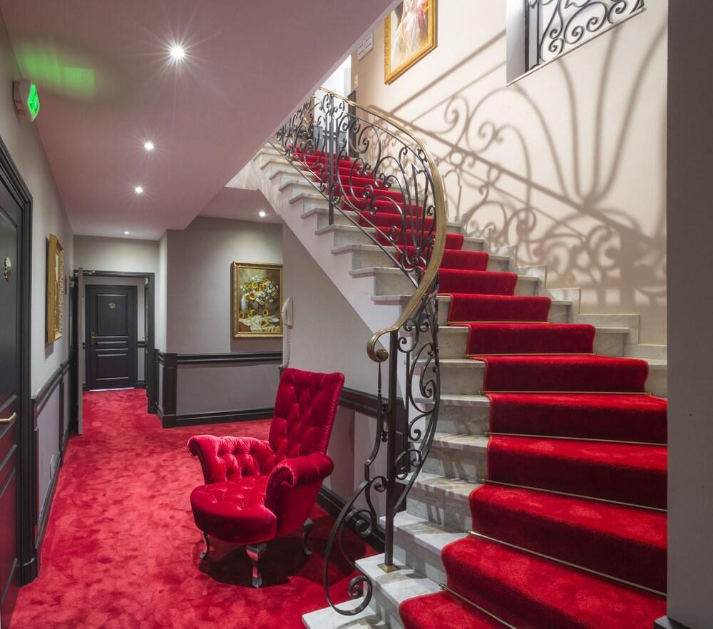 Hotel Chateau De La Tour คานส์ ภายนอก รูปภาพ