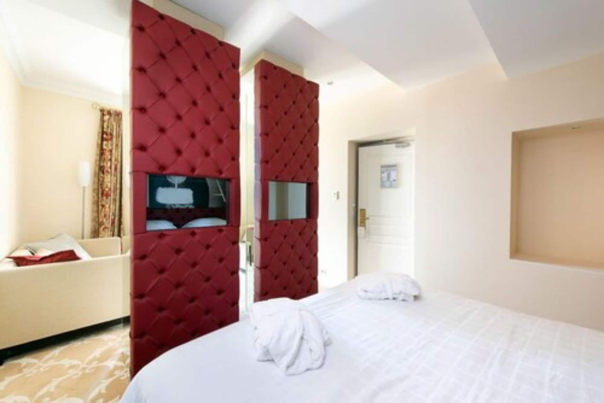 Hotel Chateau De La Tour คานส์ ภายนอก รูปภาพ
