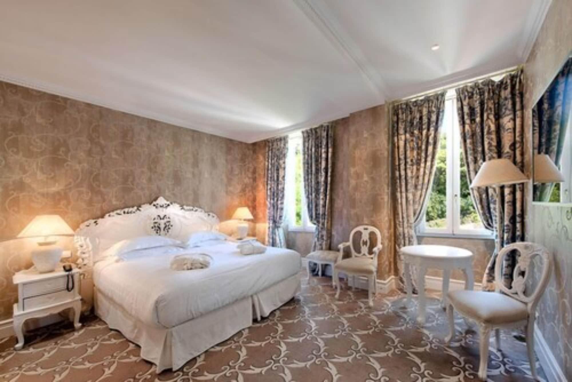 Hotel Chateau De La Tour คานส์ ภายนอก รูปภาพ