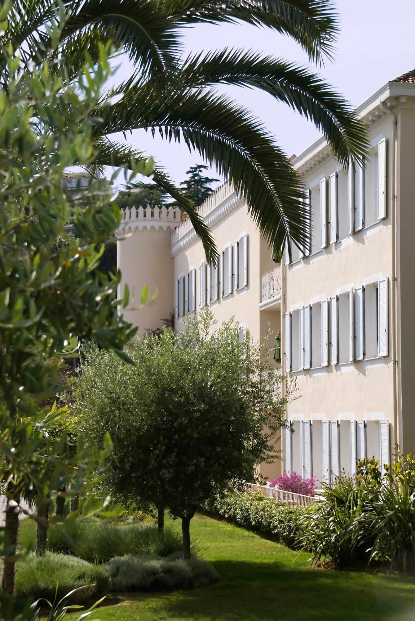 Hotel Chateau De La Tour คานส์ ภายนอก รูปภาพ