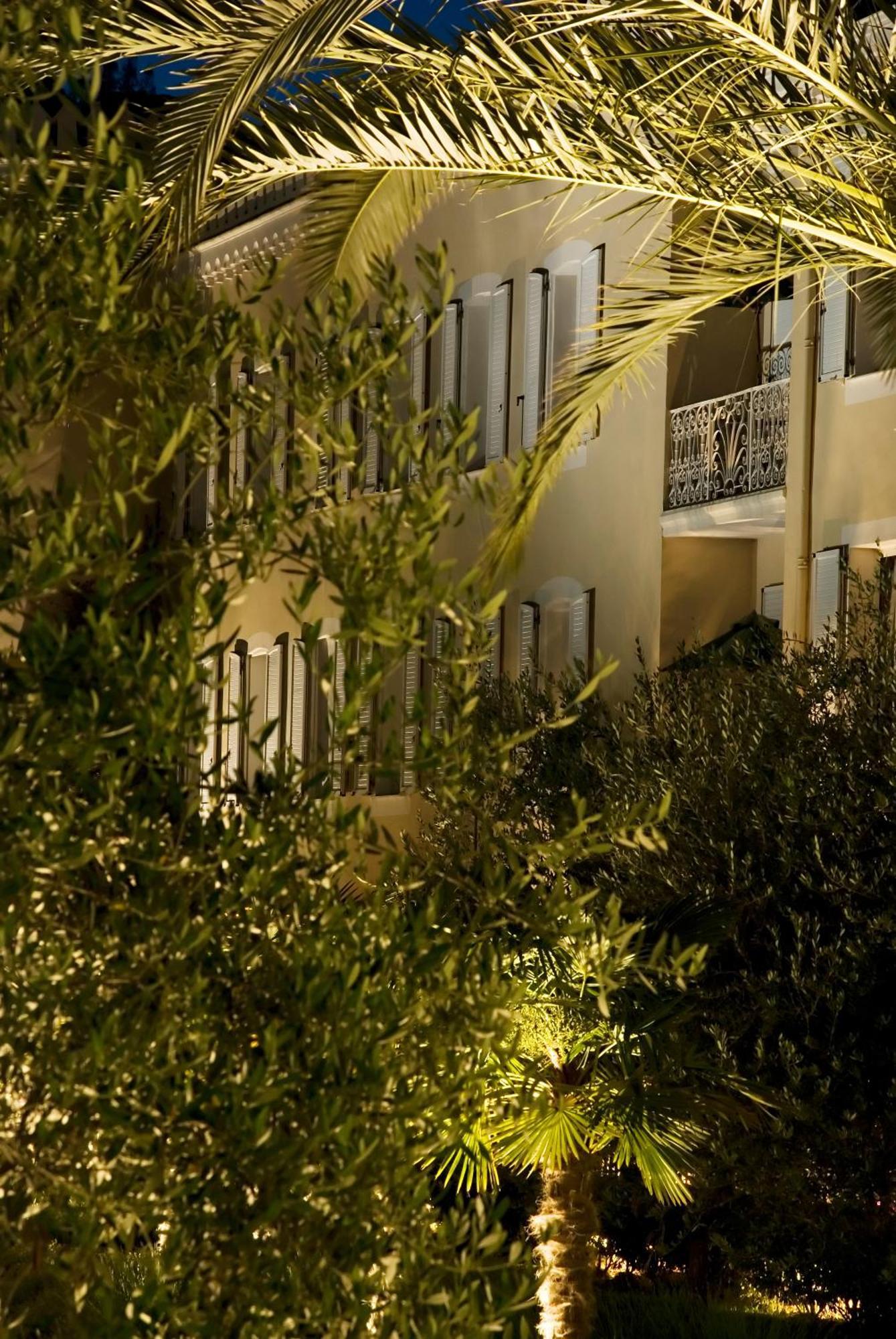 Hotel Chateau De La Tour คานส์ ภายนอก รูปภาพ