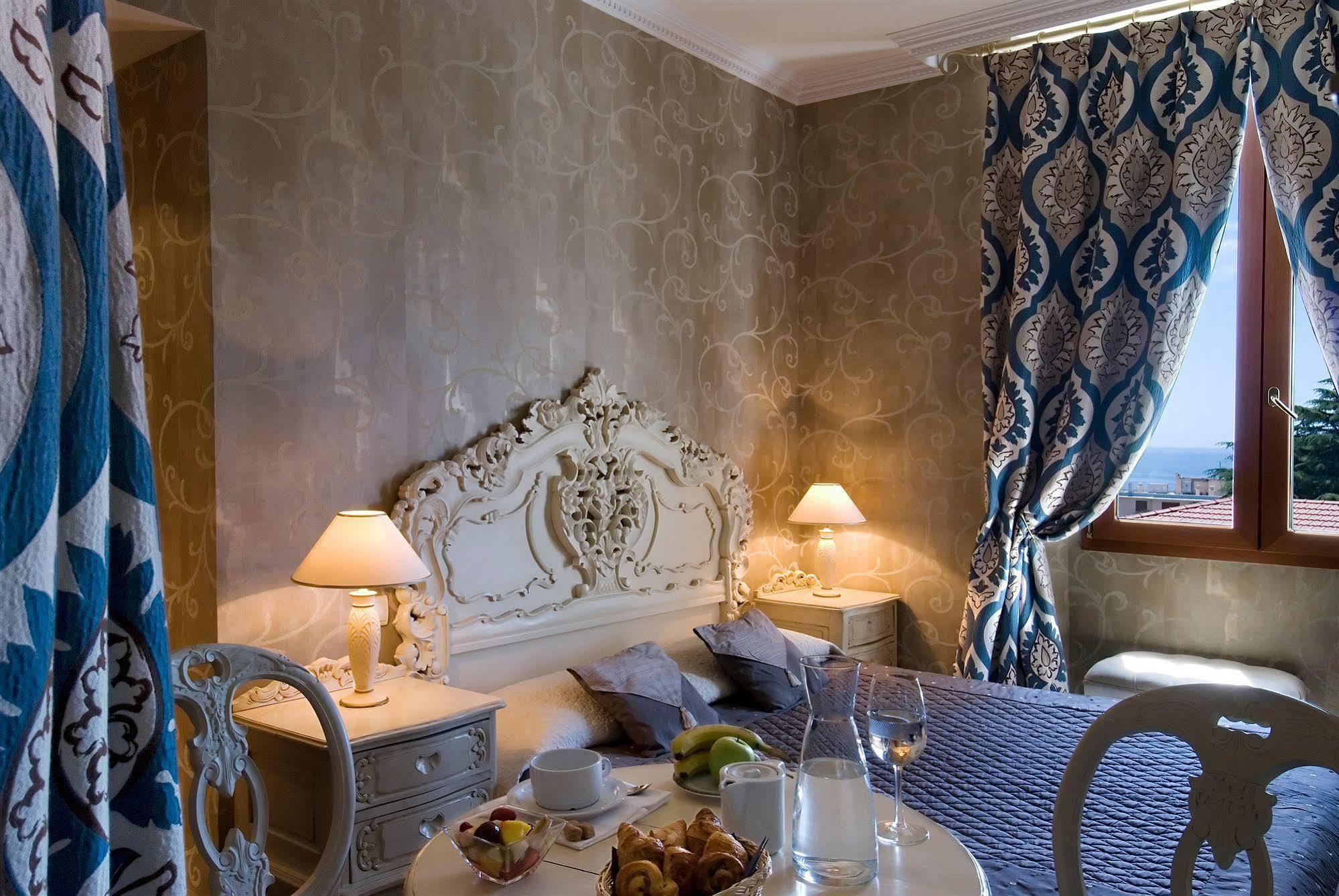 Hotel Chateau De La Tour คานส์ ภายนอก รูปภาพ